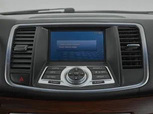 Nissan  16