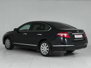 Nissan  4
