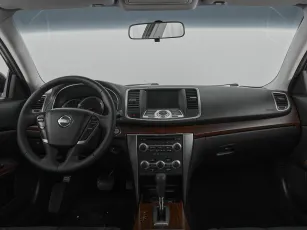 Nissan  8