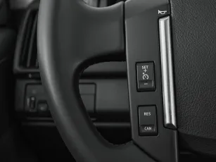 Land Rover  11