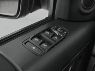 Land Rover  13
