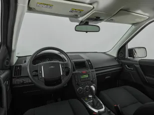 Land Rover  7