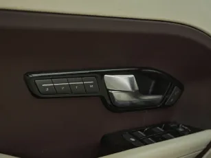 Land Rover  17