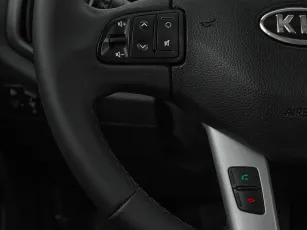 Kia  11