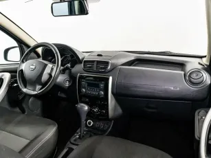 Nissan  5