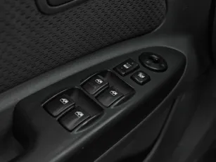 Kia  11