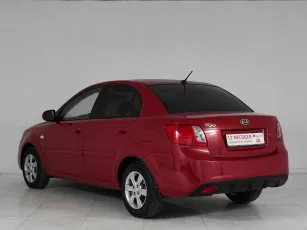 Kia  4