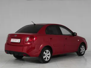 Kia  6