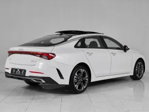 Kia  6