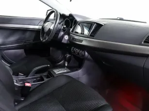 Mitsubishi  9