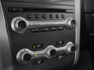 Nissan  19