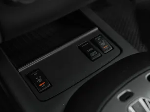 Nissan  20
