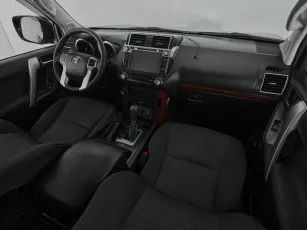 Toyota  9