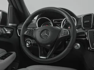 Mercedes-Benz  11