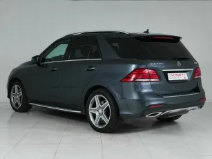 Mercedes-Benz  4
