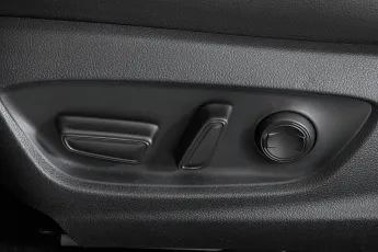 Toyota  15