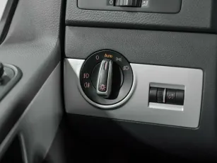 Volkswagen  9