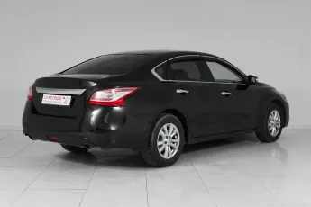 Nissan  6