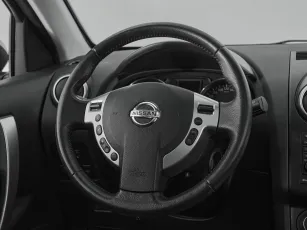 Nissan  11
