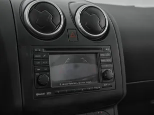 Nissan  15
