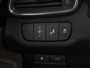 Kia  19