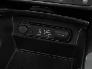 Kia  23