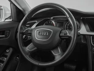 Audi  10