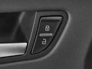 Audi  12