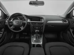 Audi  8