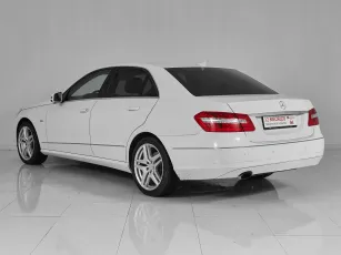 Mercedes-Benz  4