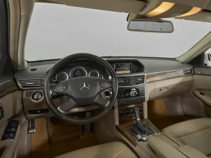 Mercedes-Benz  7