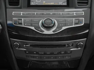 Infiniti  18