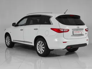 Infiniti  4