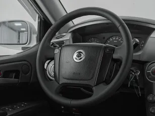 SsangYong  10