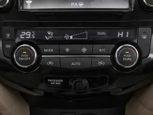 Nissan  19