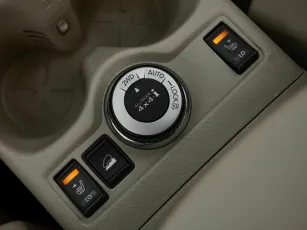 Nissan  23