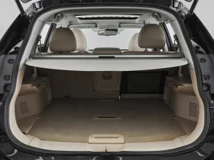 Nissan  25