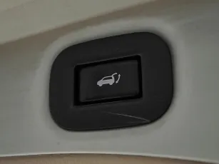 Nissan  26