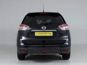 Nissan  5