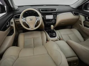 Nissan  8