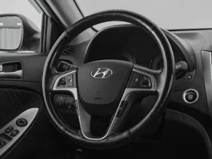 Hyundai  10