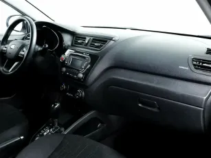 Kia  7