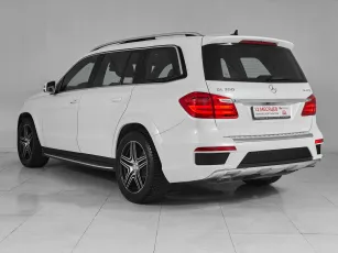Mercedes-Benz  4