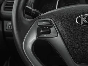 Kia  11