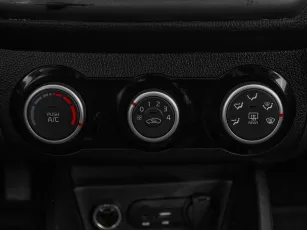 Kia  16