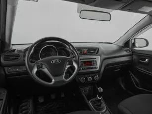 Kia  7