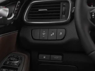 Kia  12