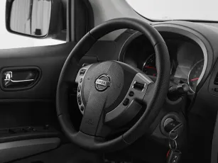 Nissan  10