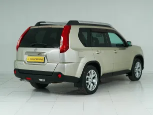 Nissan  6