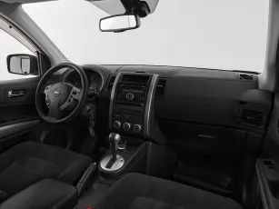 Nissan  9